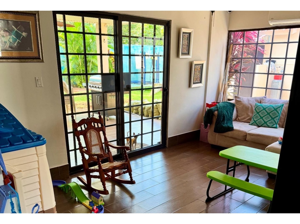 SE VENDE CASA EN COSTA VERDE PH SUNSET HILLS 328M CON AMPLIA TERRAZA