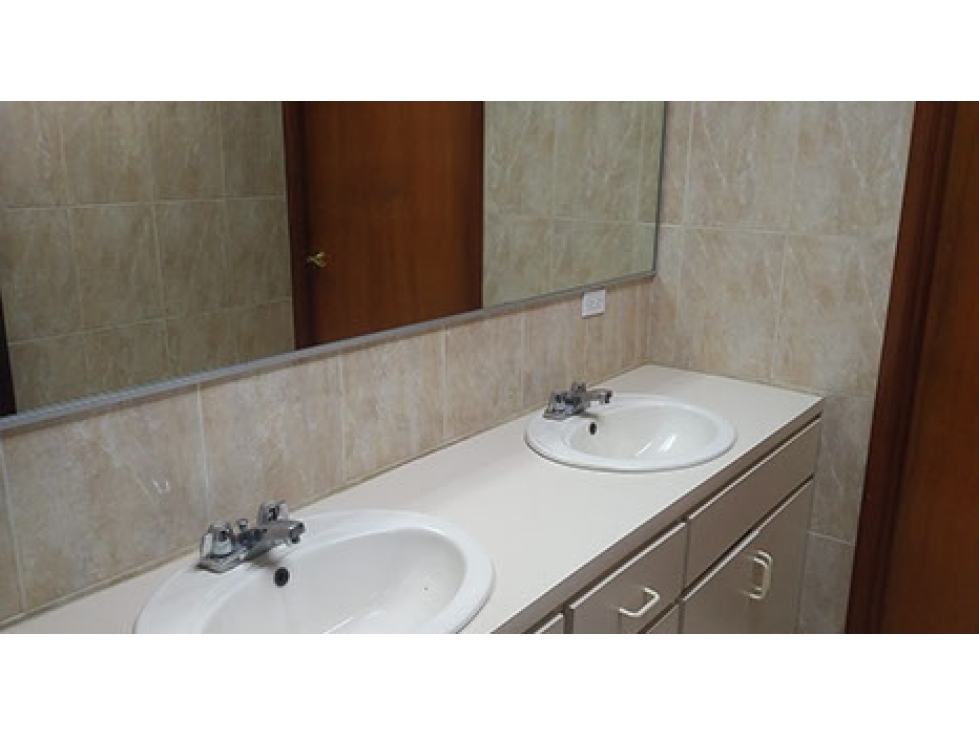 OFICINA / CALLE 50 / BANCO GENERAL / 350M2 / AIRE CENTRAL — foto 3