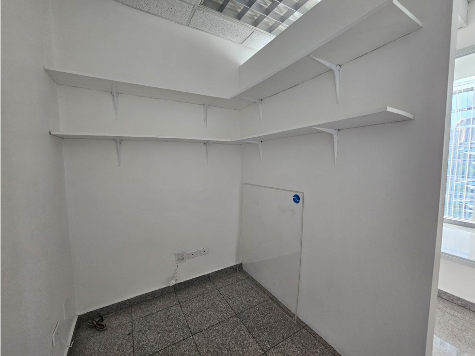 CALLE 50 / TORRE GLOBAL BANK / 95M2 / OFICINA CON DIVISIONES — foto 6