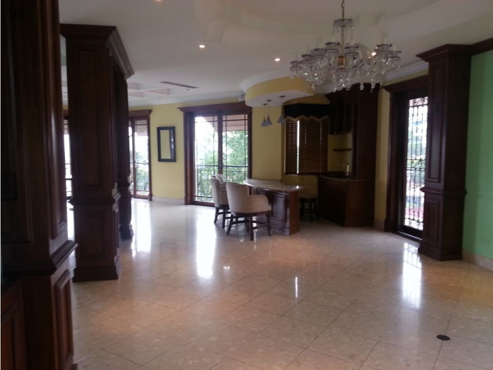 ALTOS DE BETANIA / 400M / 3 HABITACIONES / 2 NIVELES / 4 PARKING