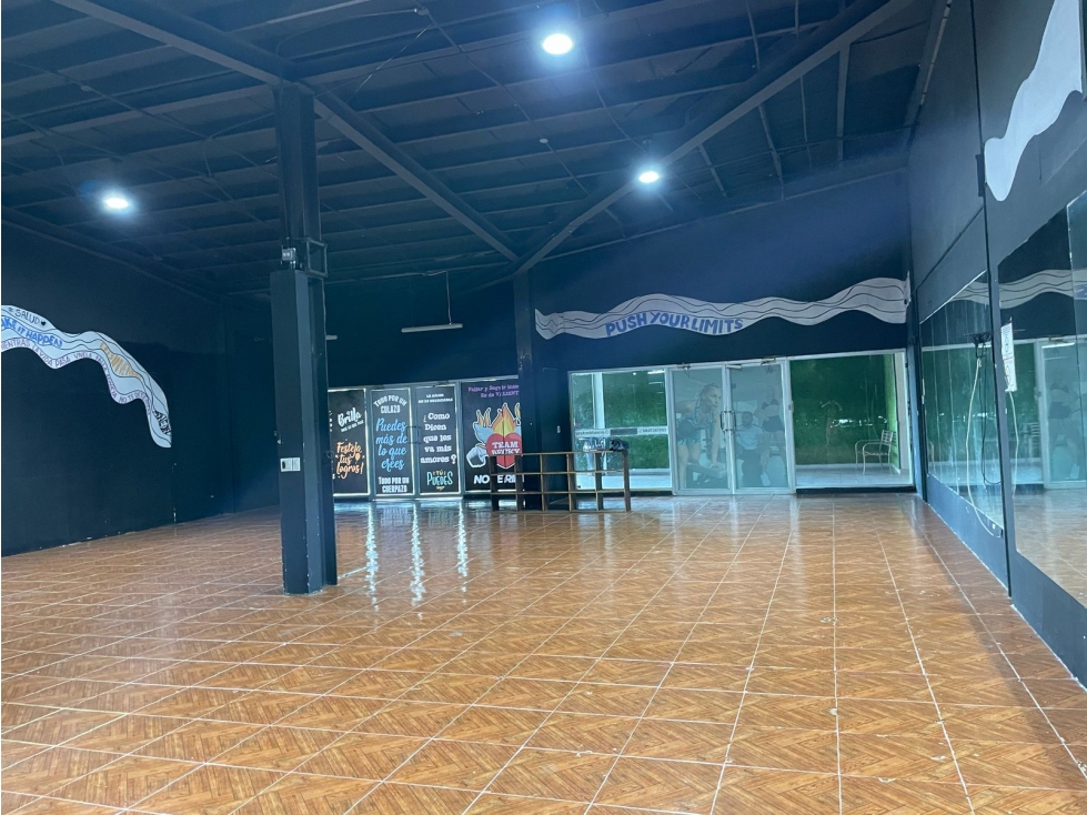 LOCAL COMERCIAL / ALTOS DE PANAMA / PLAZA NORTE / 212 M2 / PLANTA ALTA — foto 2