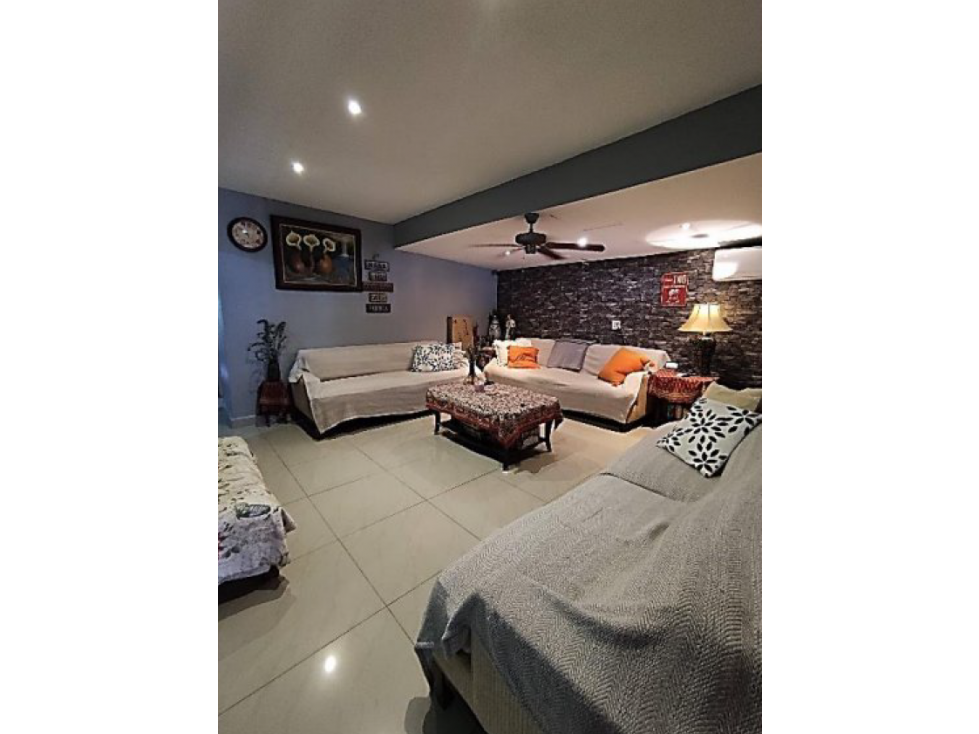 SE VENDE CASA EN ARRAIJAN VILLA DE NERY 200 M2 CON PISCINA PRIVADA