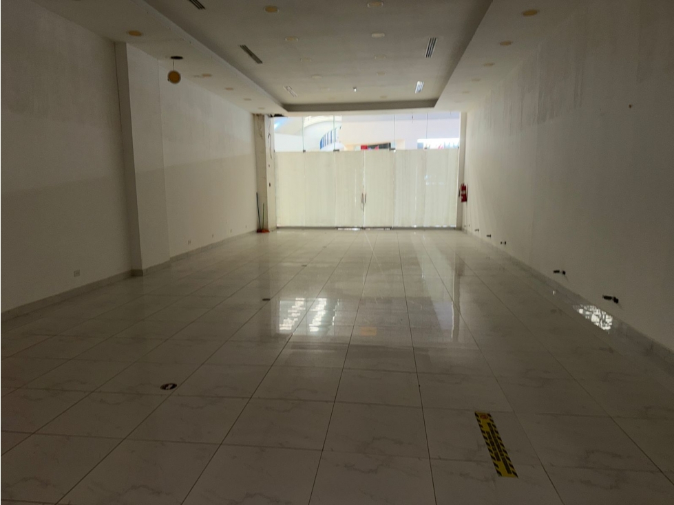 ALBROOK MALL / LOCAL / 508M2 / SEGUNDO PISO