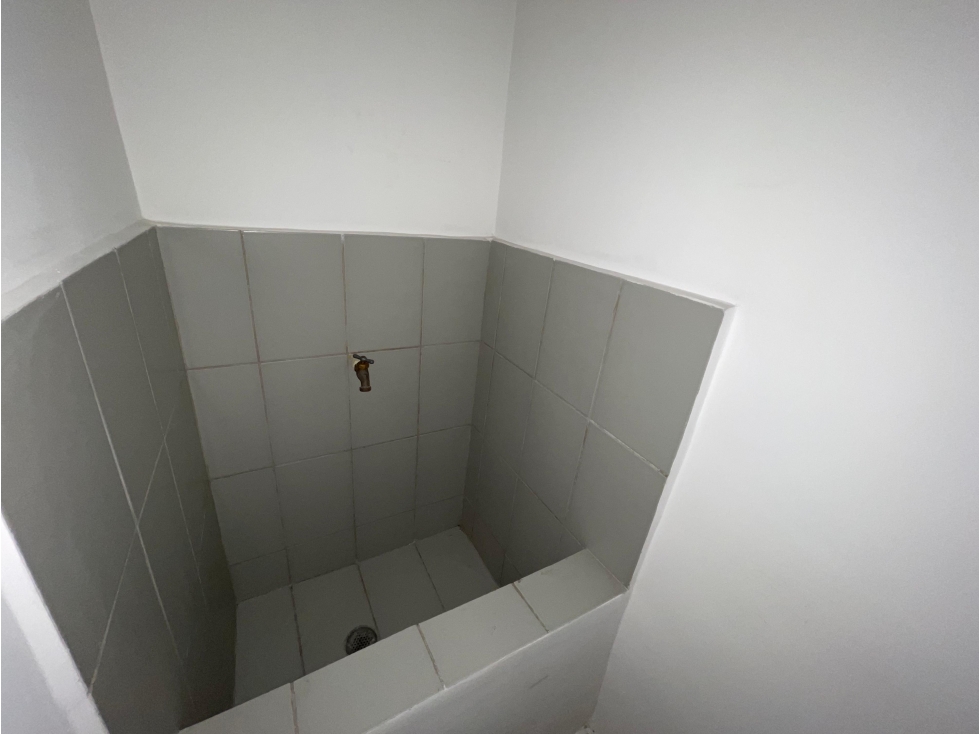 BELLA VISTA / PLAZA COWES / 100M / 1 BAÑO / COCINA / SEGUNDO NIVEL — foto 4