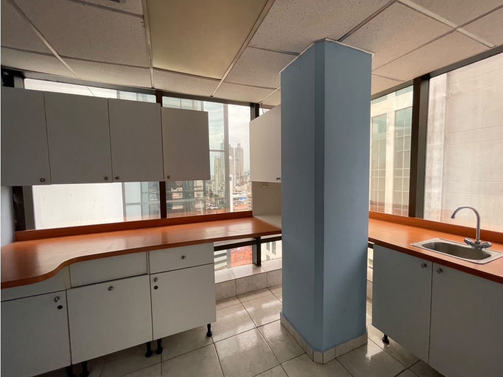 SE ALQUILA OFICINA BELLA VISTA VALLARINO 485M 2 BAÑOS 6 DIVISIONES - 5