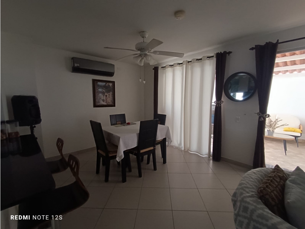 SE VENDE CASA EN ARRAIJAN RESIDENCIAL SANTILLANA 200 M2 DOS NIVELES