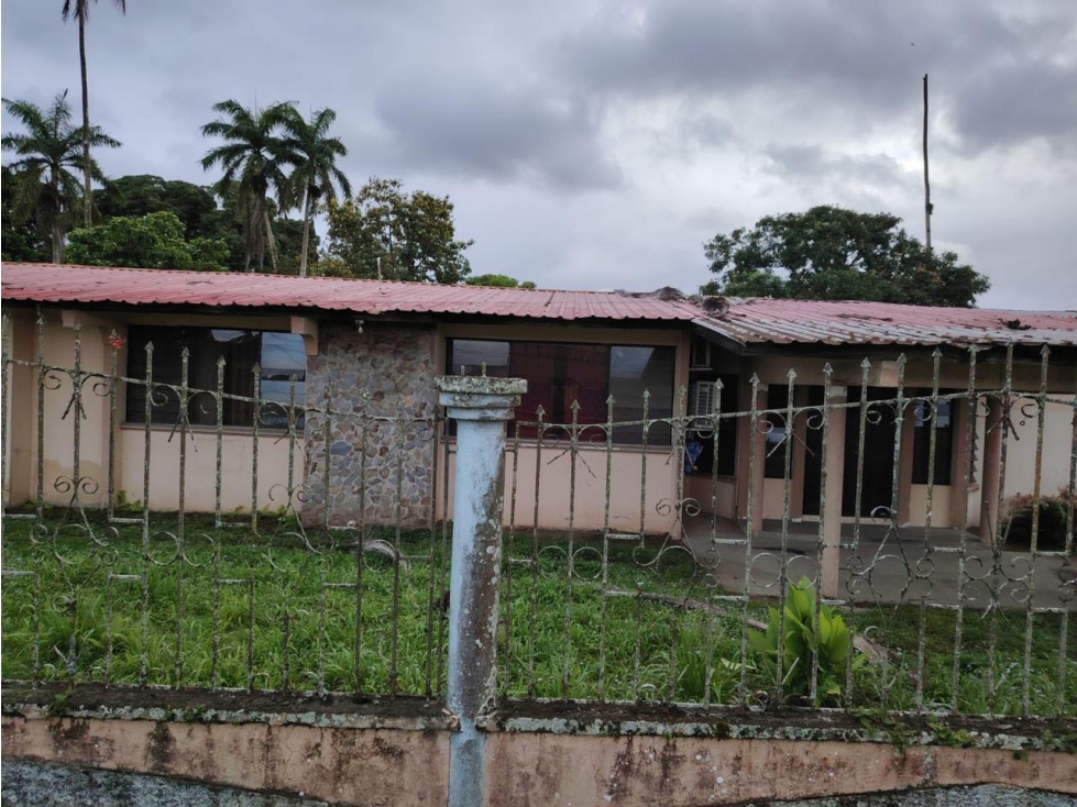 BOCAS DEL TORO / ALMIRANTE / 2400M / 3 HABITACIONES / ACCESO AL PUERTO — foto 4