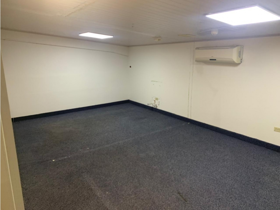 CONDADO DEL REY / COUNTRY PLAZA / LOCAL COMERCIAL / 170M2 / VACIO — foto 2
