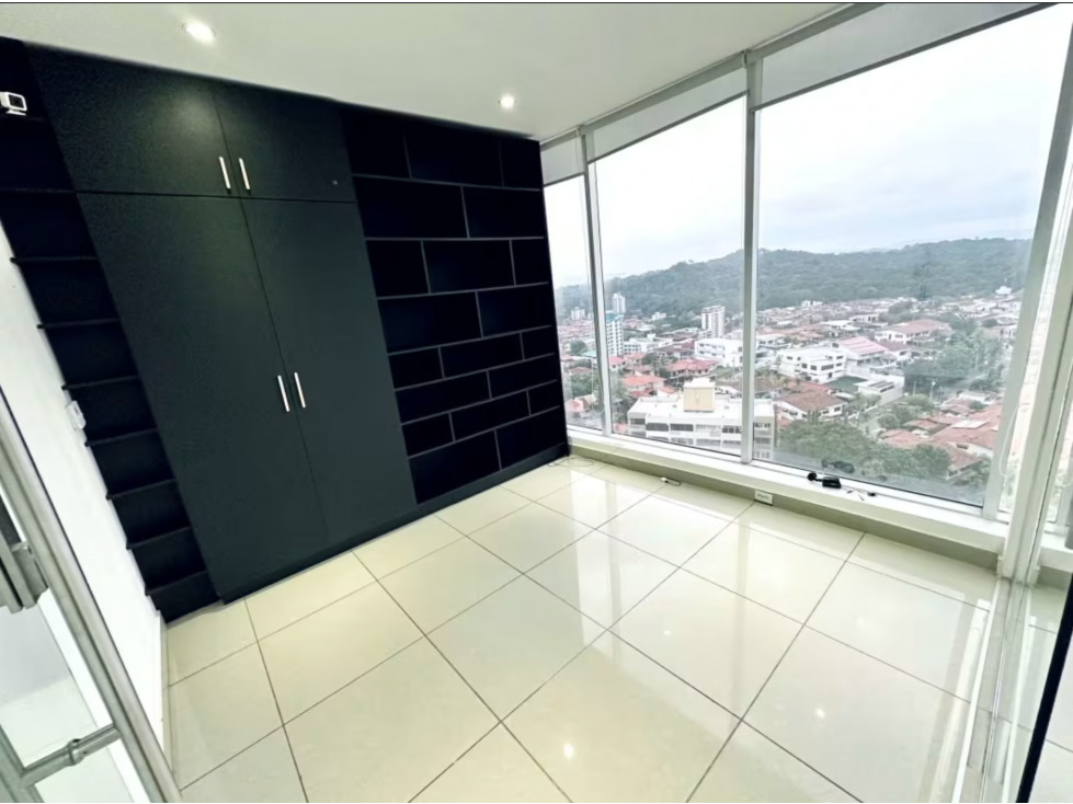 TUMBA MUERTO / GOLDEN POINT / 102M / DIVISION / 3 PARKING / SOBRE VIA
