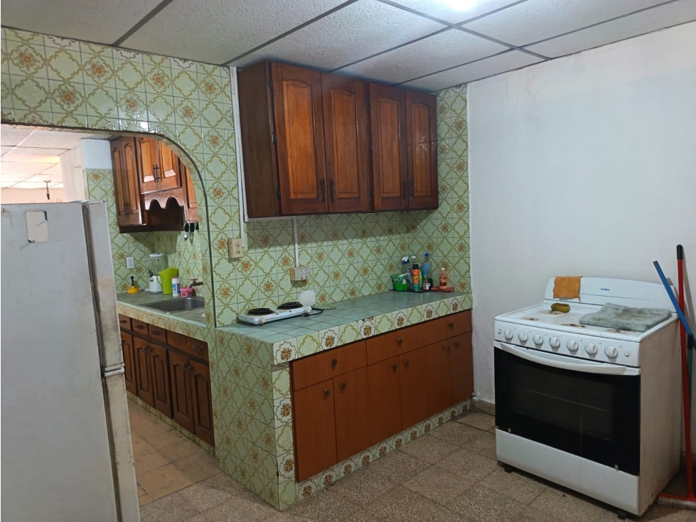 CASA BETANIA 285M 5 HABITACIONES TERRAZA AMPLIA CERCADA — foto 5
