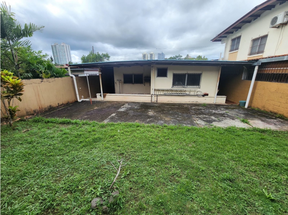 SE VENDE CASA EN ALTOS DE BETANIA 320M 3 HABITACIONES TERRAZA Y PATIO - 2