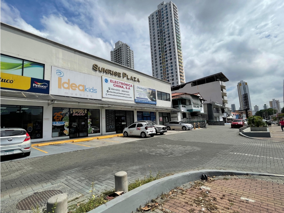 SE VENDE TERRENO COMERCIAL SOBRE LA VIA ESPAÑA IDEAL PARA INVERSION — foto 2
