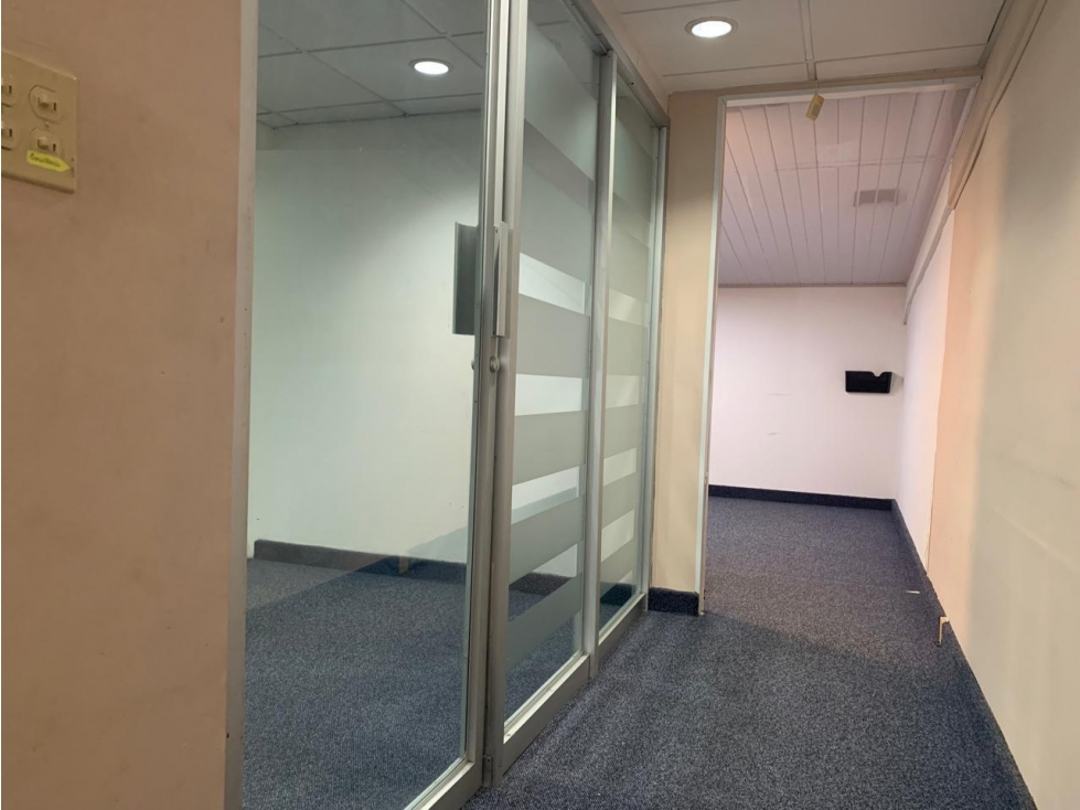 CONDADO DEL REY / COUNTRY PLAZA / LOCAL COMERCIAL / 170M2 / VACIO — foto 3