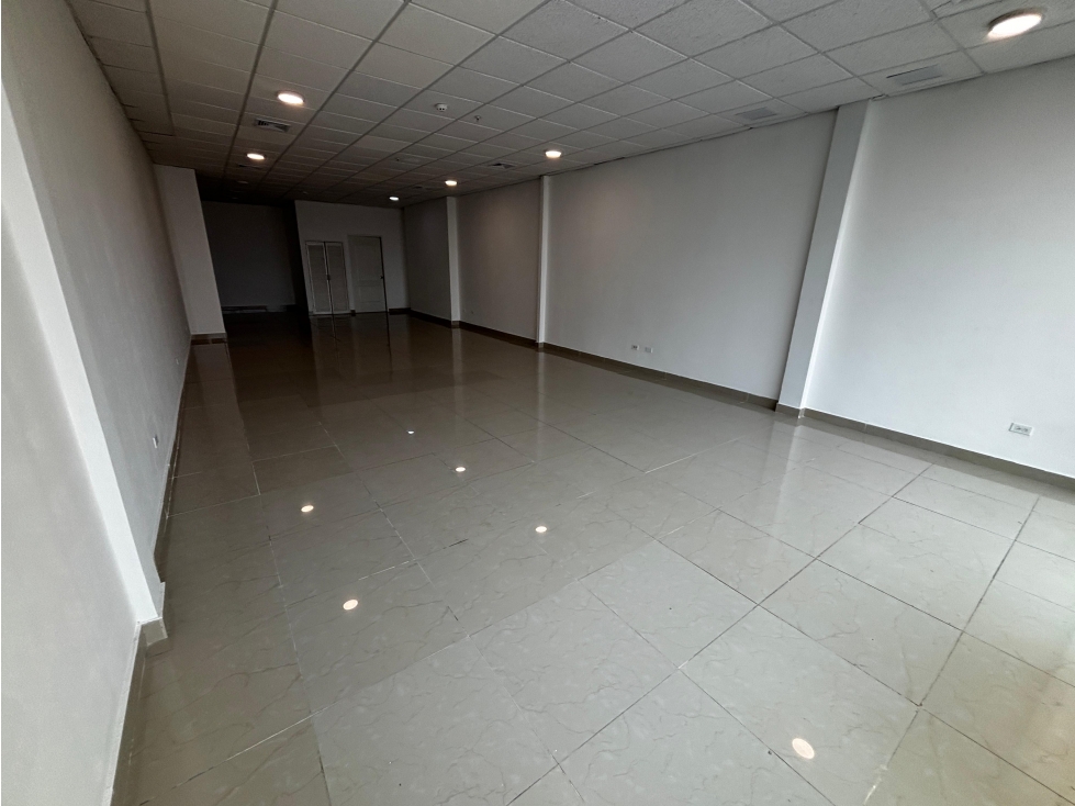 EL CARMEN / PLAZA KORINTHO / 77 M / AIRE ACONDICIONADO / FRENTE A VIA — foto 4