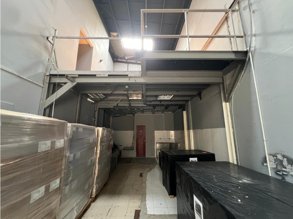 COSTA DEL ESTE / 265 M2 / 2 PARKING / LOCAL CON BODEGA / SOBRE VIA — foto 6