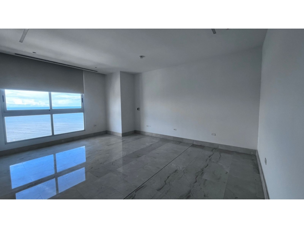 SE VENDE APARTAMENTO EN COCO DEL MAR 192M 3 HABITACIONES Y BALCON — foto 2