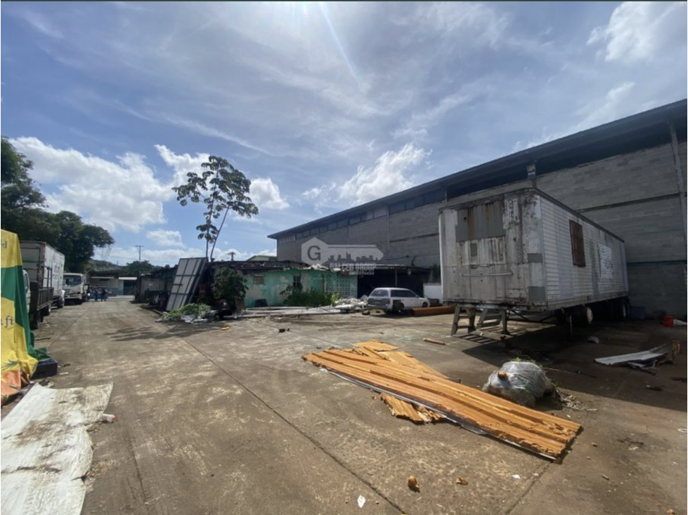 RIO ABAJO / 3230M / TERRENO CON OFICINAS Y GALERAS / CODIGO C-2 RM1 — foto 4
