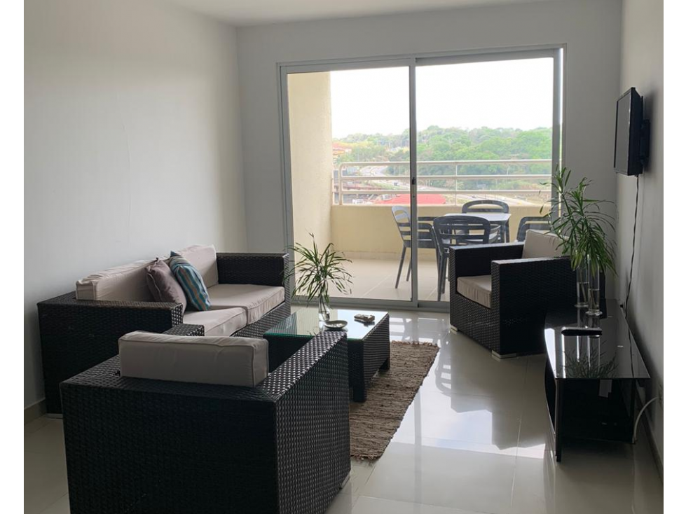 SE VENDE APARTAMENTO ANCON ALTAMIRA GARDENS 75M BALCON AMOBLADO — foto 2