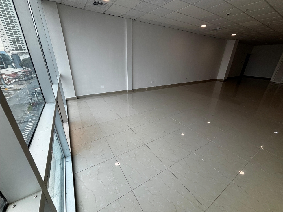EL CARMEN / PLAZA KORINTHO / 77 M / AIRE ACONDICIONADO / FRENTE A VIA — foto 3