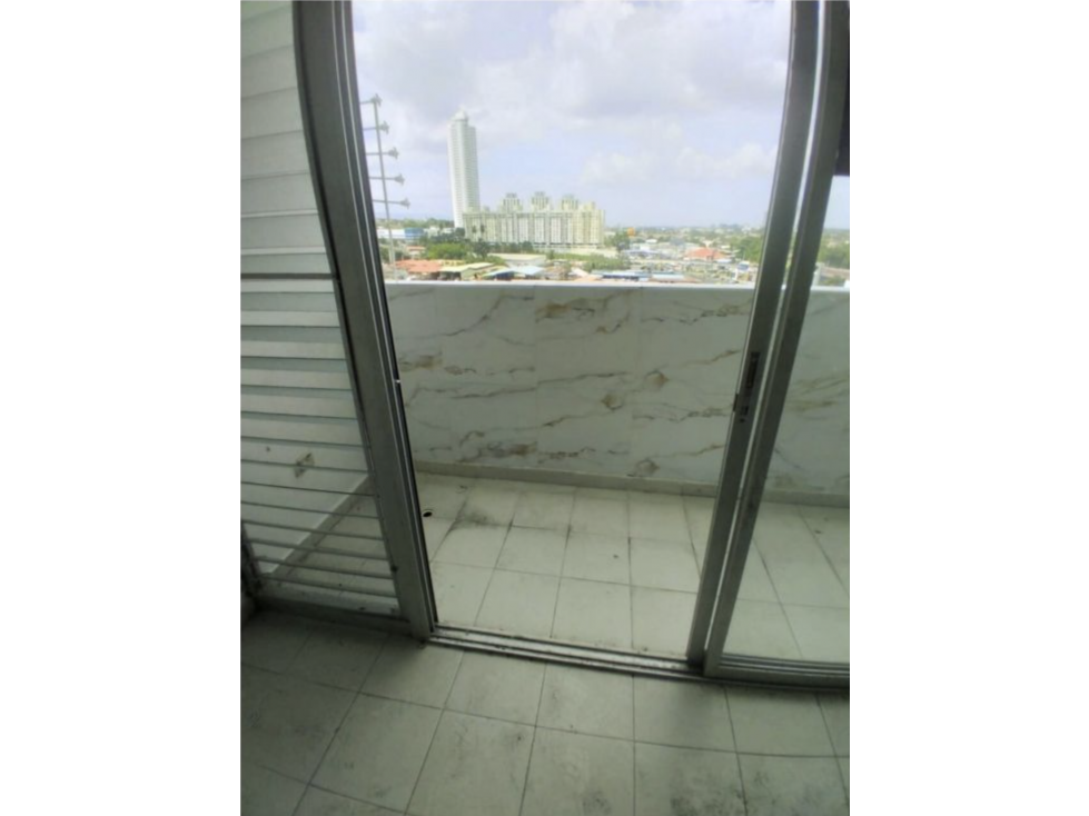 RIO ABAJO / PH TORRES DE ESPAÑA / 79M / 3 HABITACIONES / BALCON — foto 3