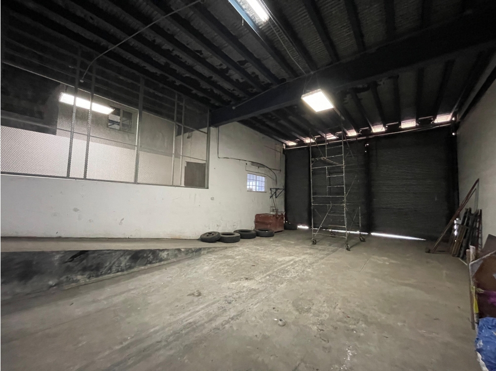 COLON / ZONA LIBRE / GALERA COMERCIAL FRANCE FIELD / 1628M / 2 NIVELES