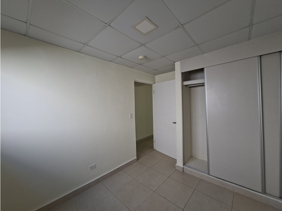 SE ALQUILA CASA 240M EN PLAYA DORADA VILLA MARINA II CON LINEA BLANCA