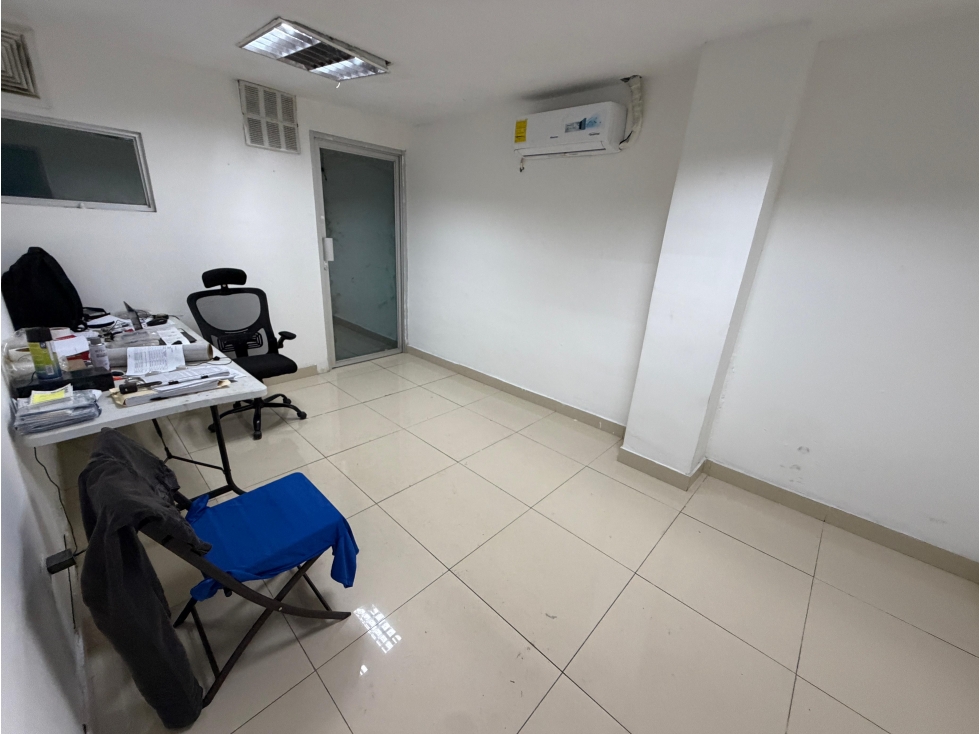 SE VENDE GALERA COLÓN FRANCE FIELD 2750M ESPACIO 2 RAMPAS DE DESCARGA - 4