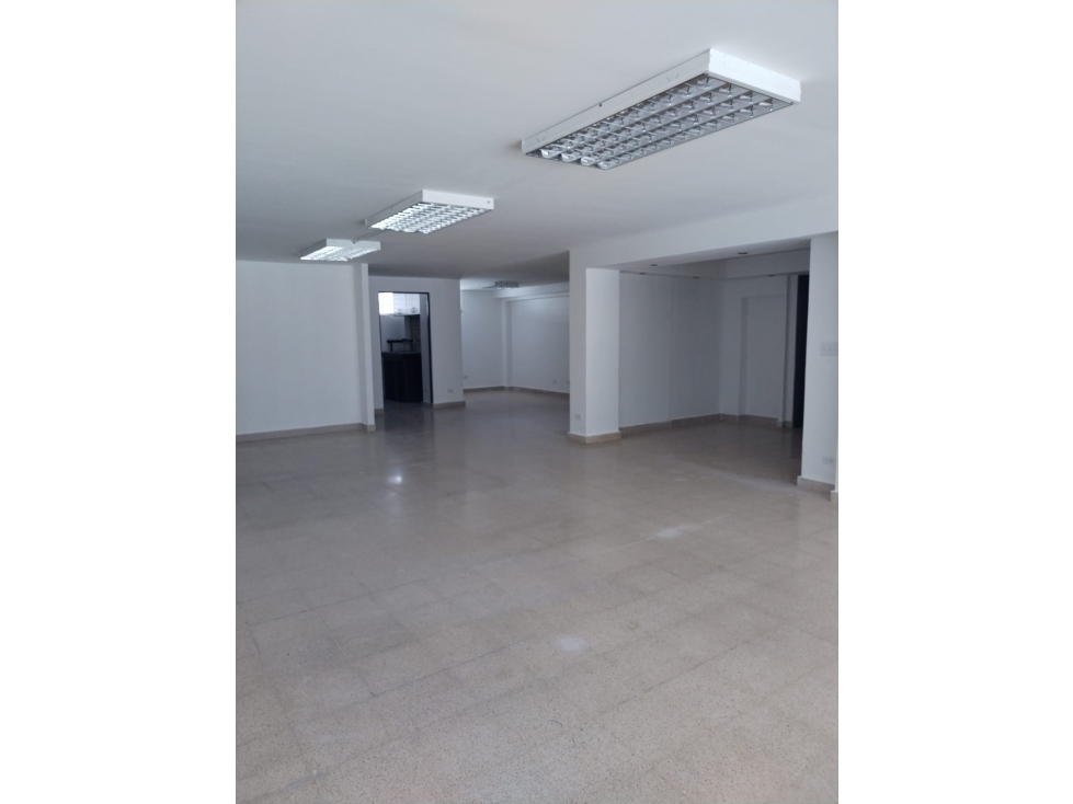 EL CANGREJO / LOCAL COMERCIAL / 100M / 2 BAÑOS / PLANTA BAJA - 6