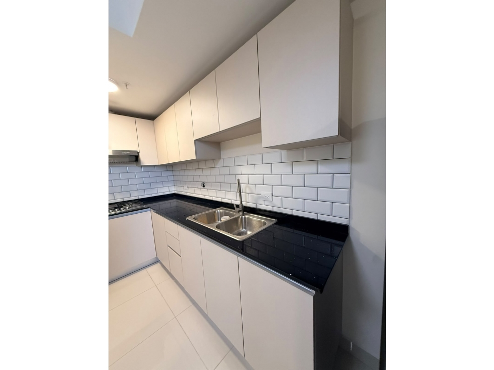 SE ALQUILA TUMBA MUERTO VENICE PLACE 50M 1 HABITACION AMOBLADO — foto 5