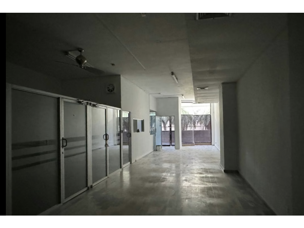 EL CANGREJO / LOCAL COMERCIAL / 153M / 1 BAÑ0 / DIVISIONES / OFICINAS — foto 2