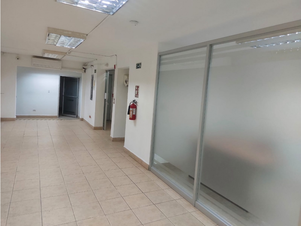 OFICINA / ANCON BALBOA LA BOCA / 205M / DIVISION / 2.5 BAÑOS / 2 PISOS