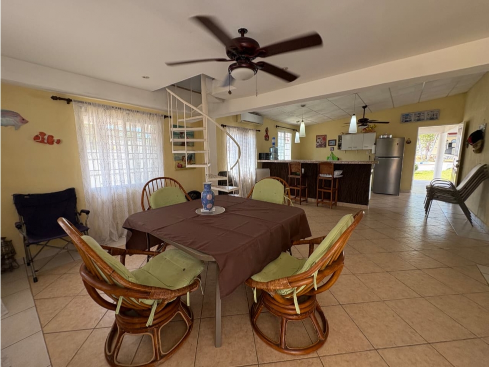 SE VENDE CASA DE PLAYA EN COSTA ESMERALDA DE 802M CON PISCINA — foto 3