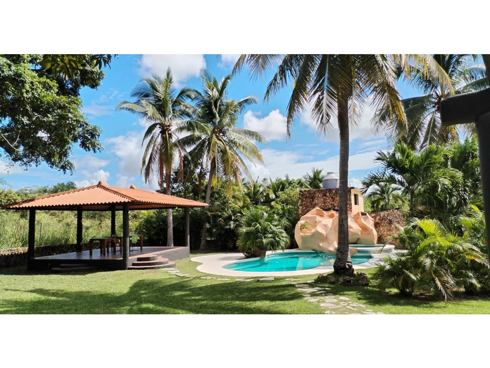 SE VENDE CASA EN PUNTA CHAME 970M2 AMOBLADA CON PISCINA Y JACUZZI