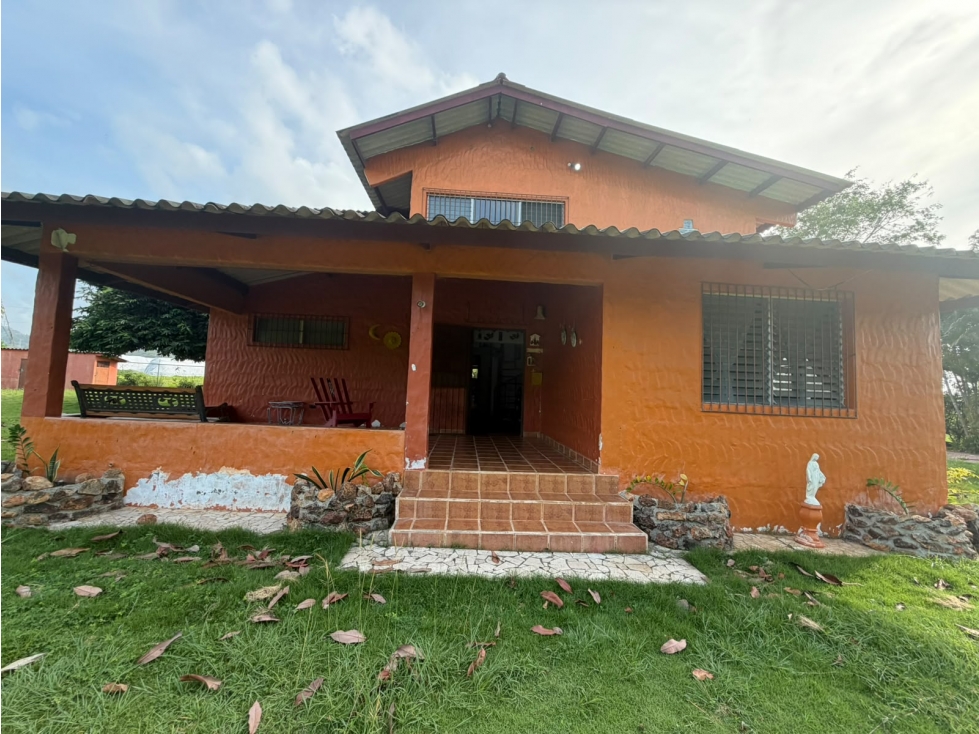 CHAME / SAJALICES / 3000M / 4 HABITACION / 2 BAÑO / GACEBO NS — foto 4