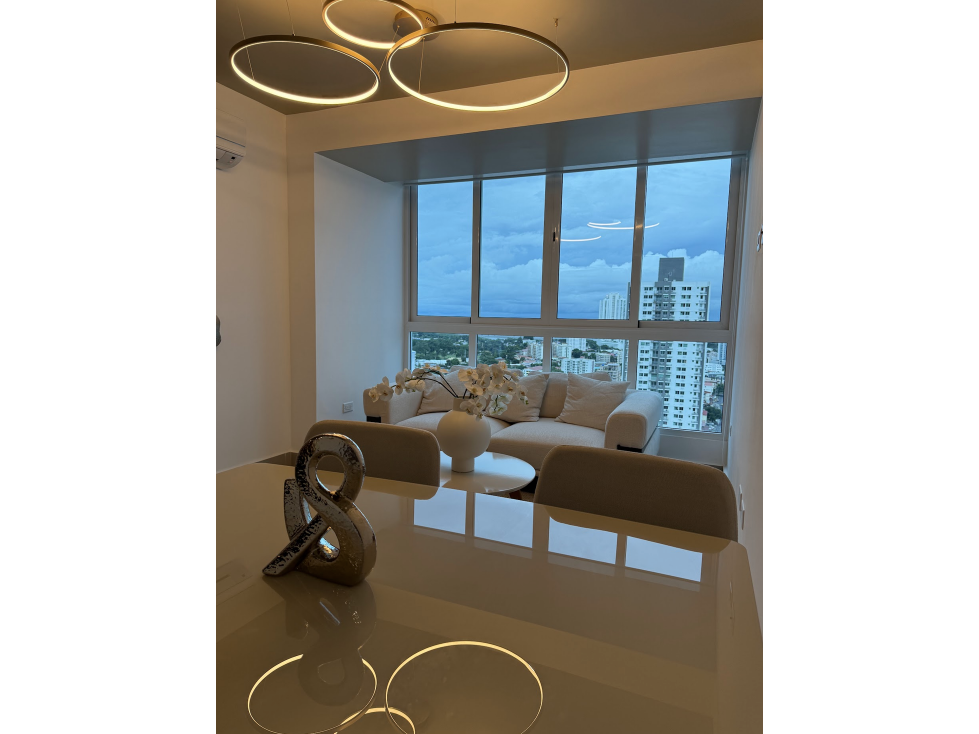 VIA ESPAÑA / ALTO RIO / 79M / 3 HABITACIONES / ESTUDIO / VISTA AL MAR — foto 4