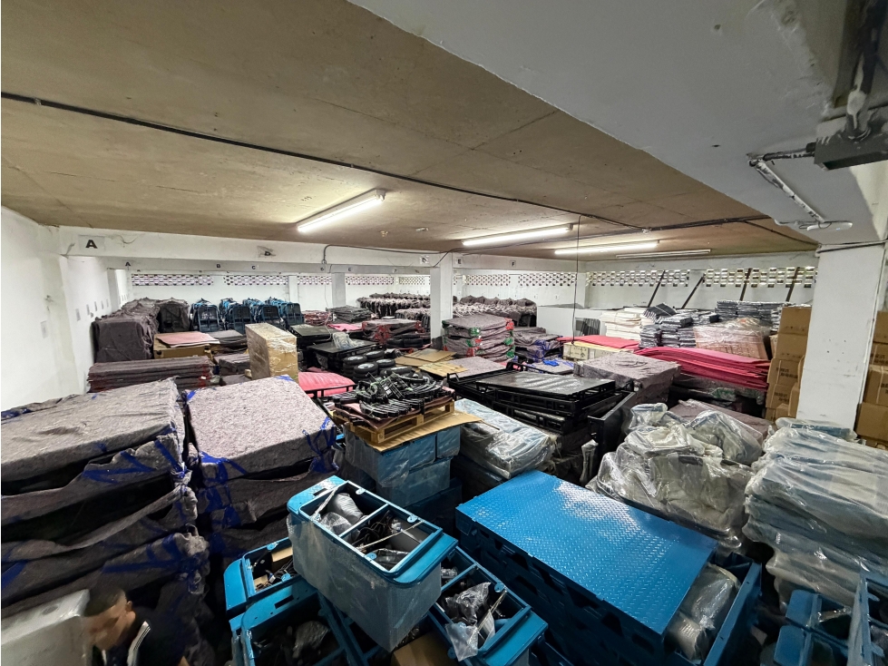 SE VENDE GALERA COLÓN FRANCE FIELD 2750M ESPACIO 2 RAMPAS DE DESCARGA - 6