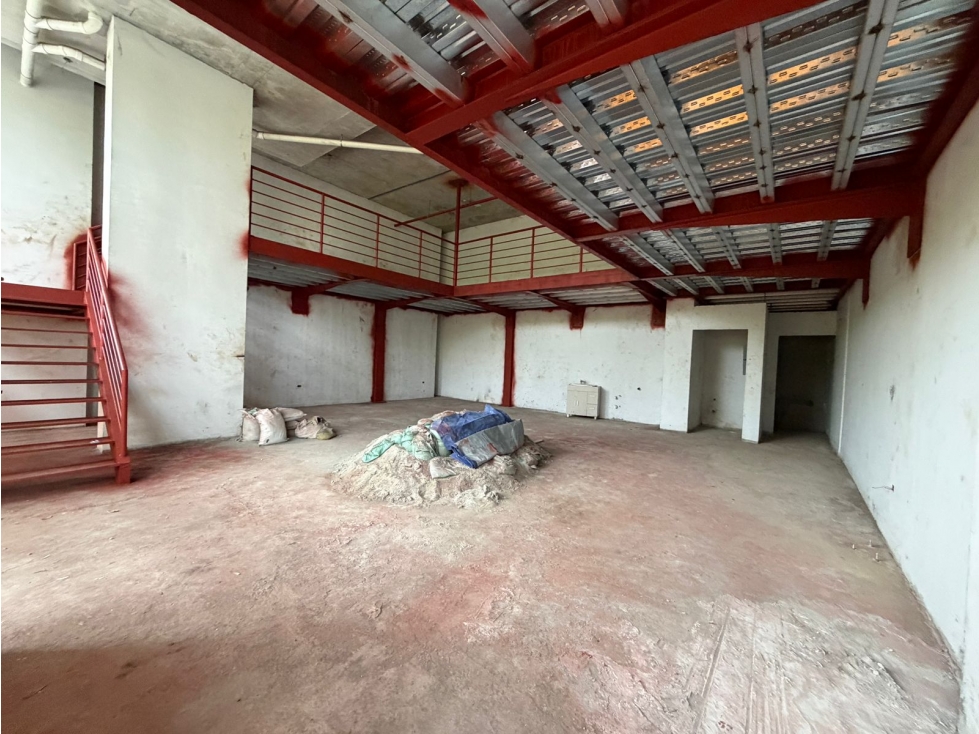 CONDADO DEL REY / LOCAL COMERCIAL / CONDADO PLAZA / 230M / 2 NIVELES