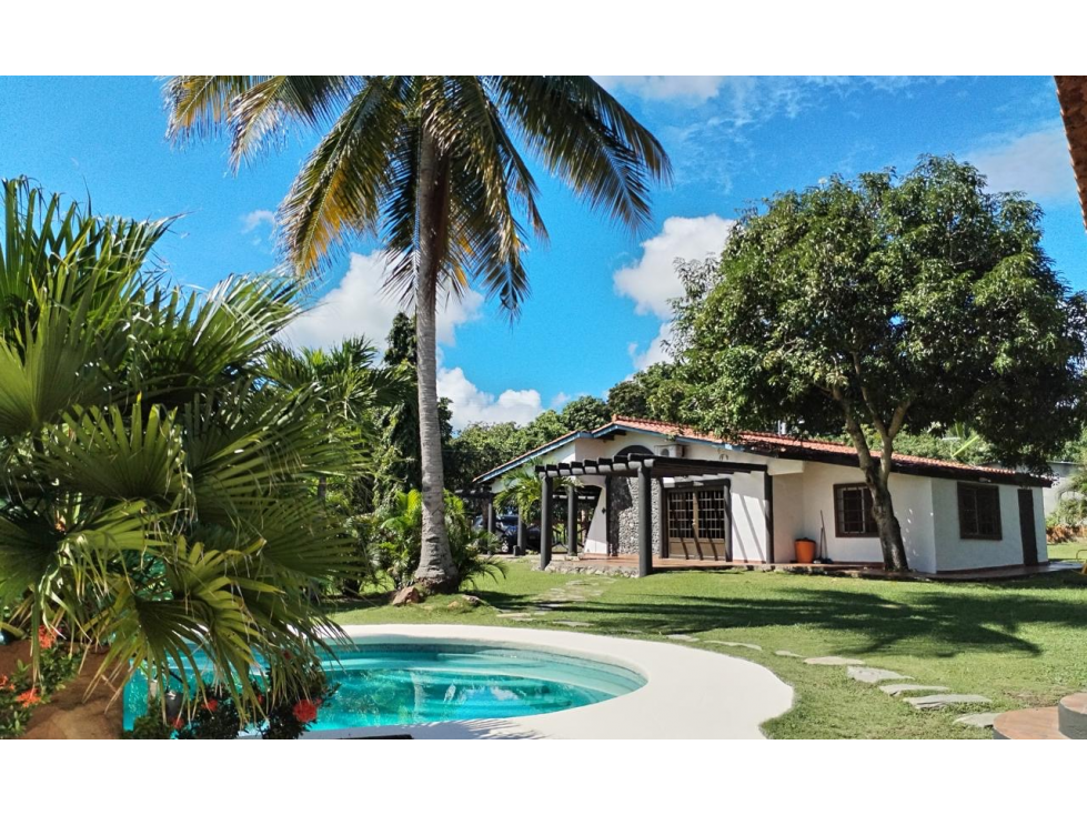 CHAME / PUNTA CHAME / CASA / 970M2 / AMOBLADA / PISCINA / JACUZZI