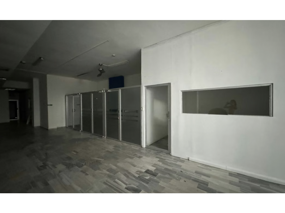 EL CANGREJO / LOCAL COMERCIAL / 153M / 1 BAÑ0 / DIVISIONES / OFICINAS — foto 4