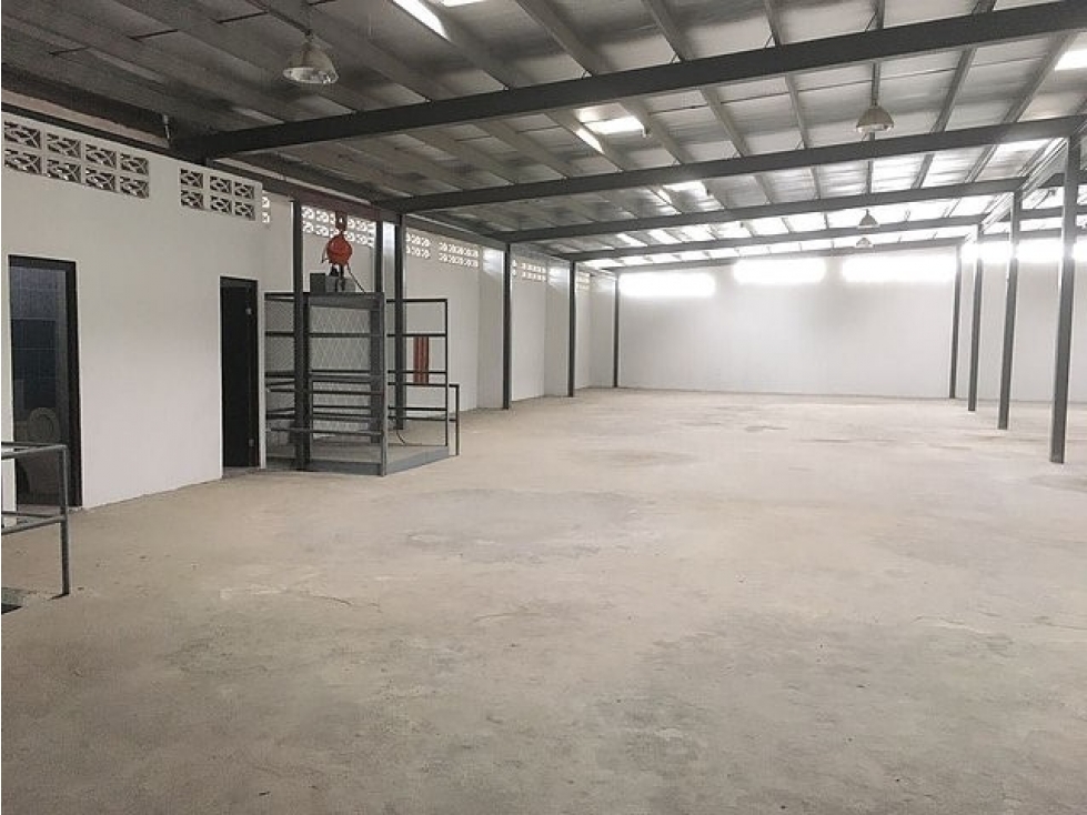 BODEGA GALERA LLANO BONITO / 2700M / 2 NIVELES / 2 ELEVADORES — foto 4
