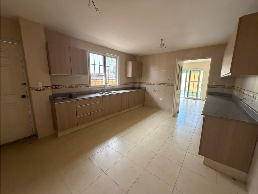 SE VENDE CASA ANCON LAS HUACAS RAINFOREST VILLAS 550M A ESTRENAR — foto 6