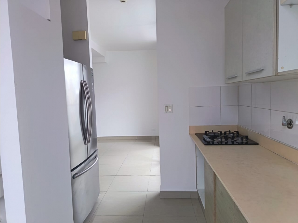 SE VENDE APARTAMENTO EN EL CARMEN PH RAINBOW TOWERS CON BALCON — foto 3