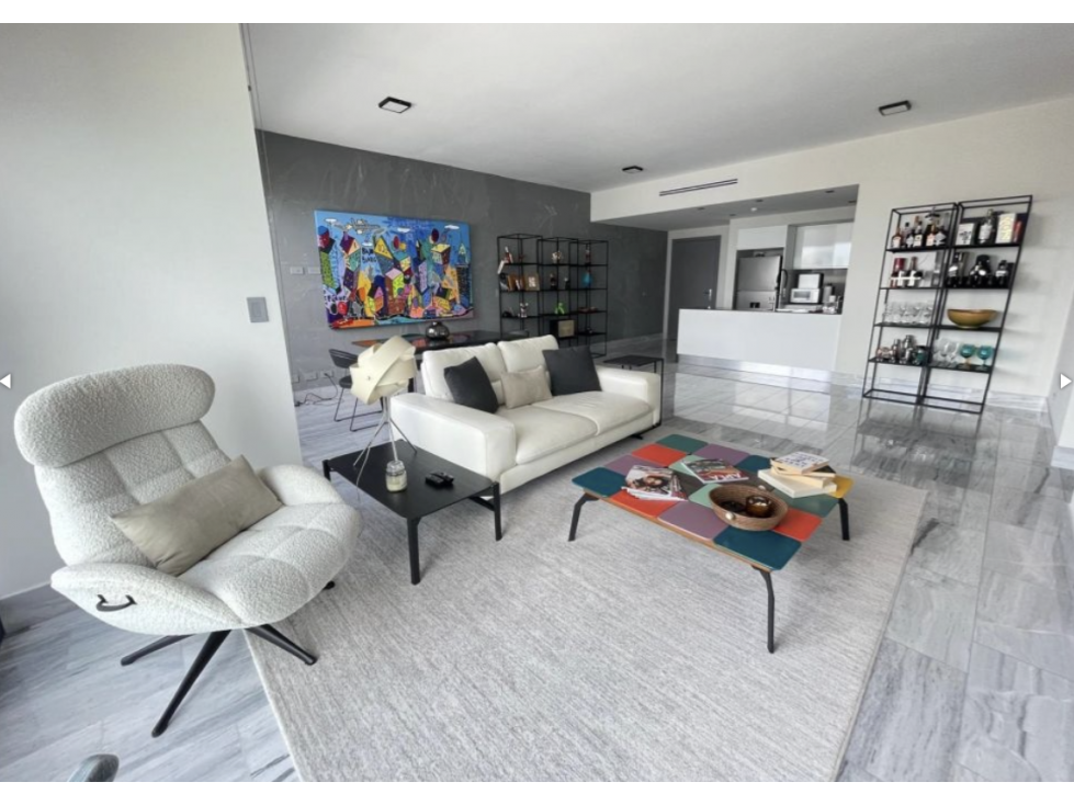 SE VENDE APARTAMENTO EN BELLA VISTA PH NUOVO ARMANI CON VISTA AL MAR