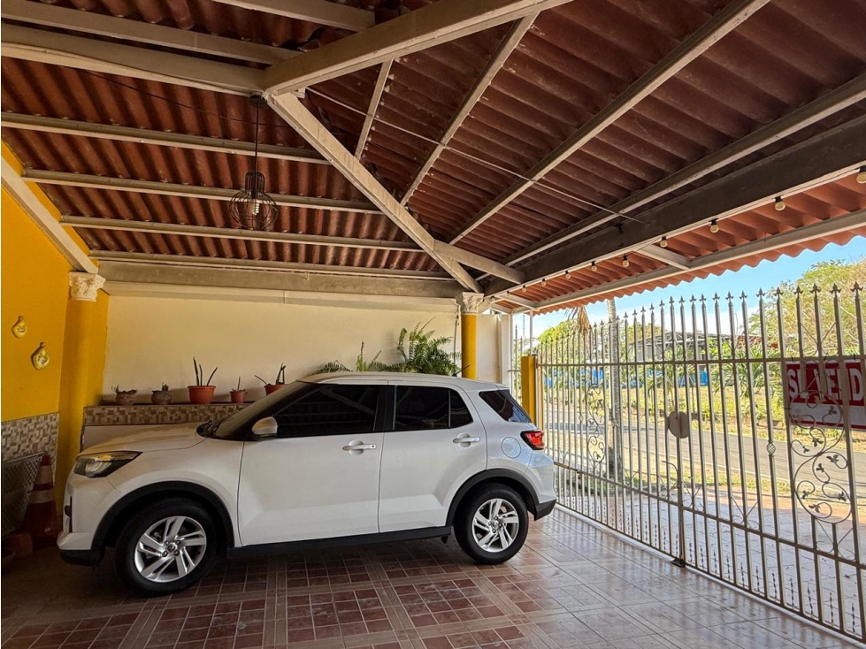 SE VENDE CASA DON BOSCO VILLA LAS ACACIAS 195M 4 HABITACIONES 2 PISOS