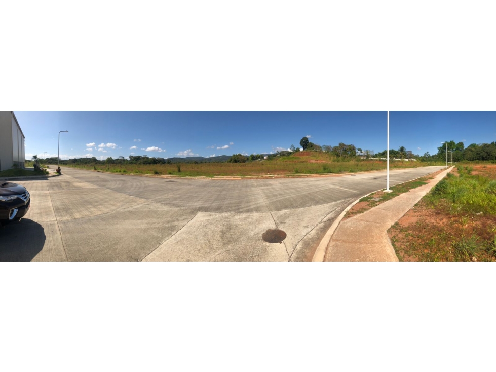 TERRENO EN PARQUE INDUSTRIAL / TOCUMEN / 2,500 M2 - 2