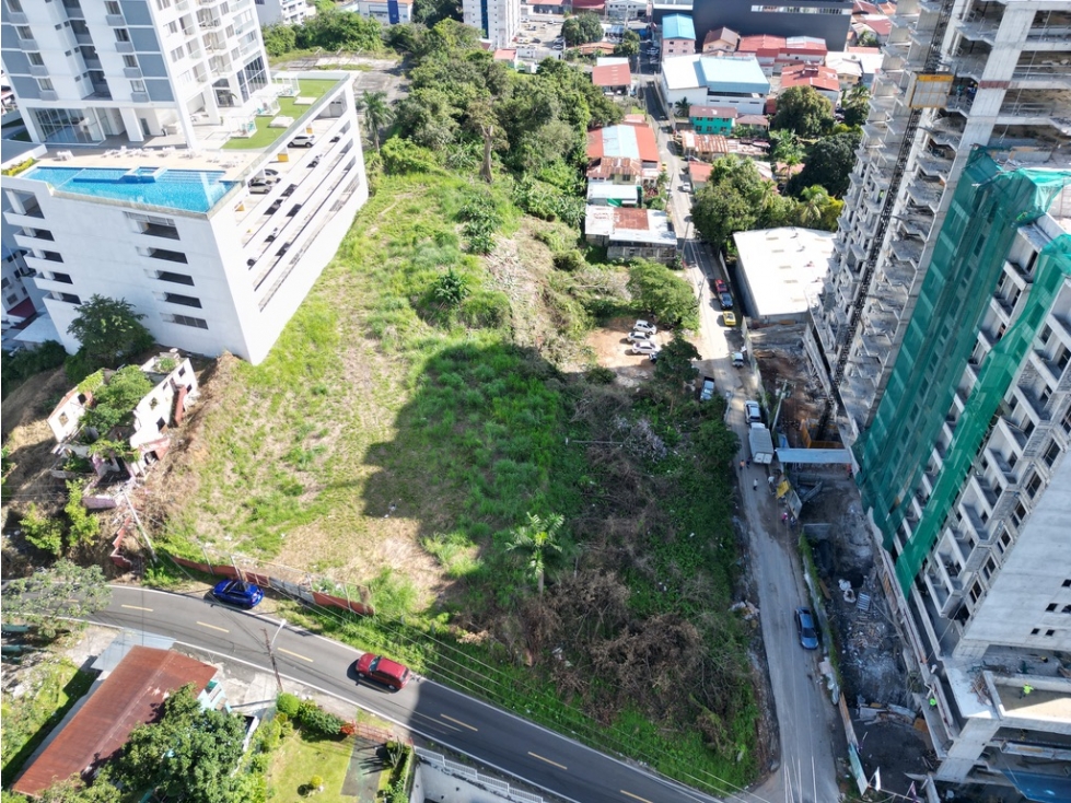 SE VENDE TERRENO COMERCIAL RIO ABAJO 5368M VIA ESPAÑA ZONA CENTRICA - 2