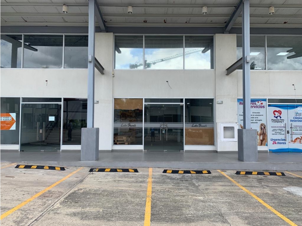 LOCAL COMERCIAL / PLAZA MILLA 8 / CON MEZZANINE / 126m2 / VACIO — foto 3