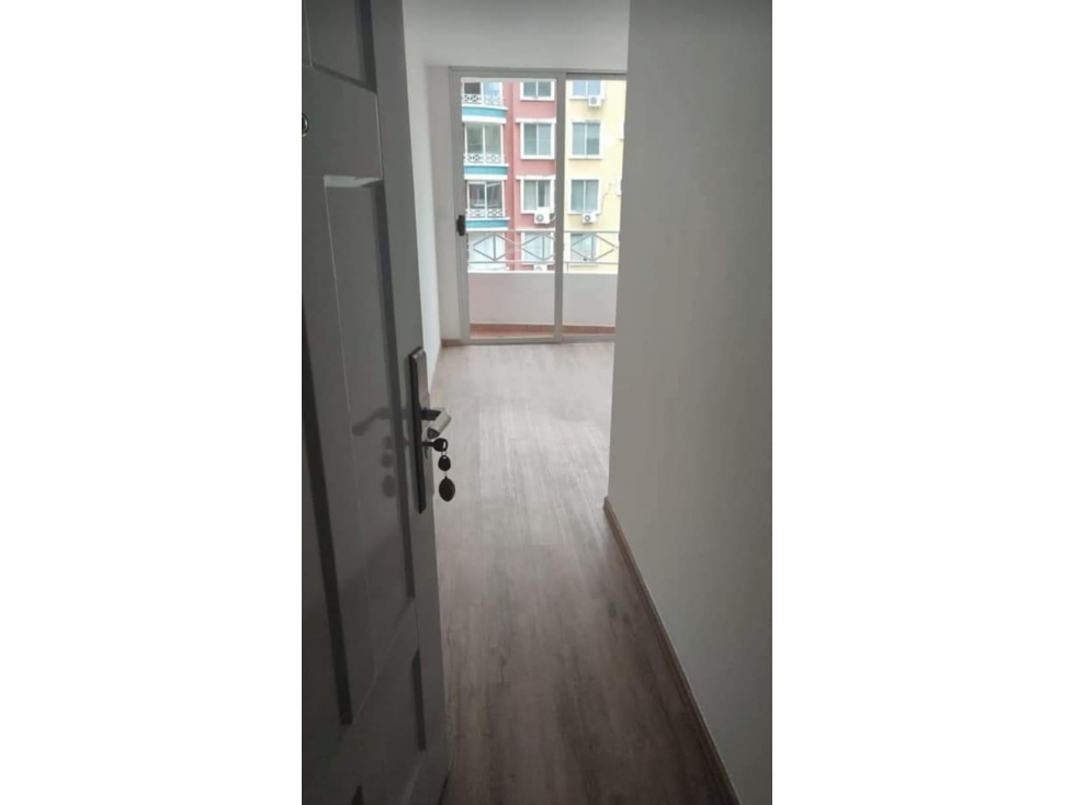 CONDADO DEL REY / TORRES DE MILAN / 100M / 3 HABITACION / BALCON — foto 4