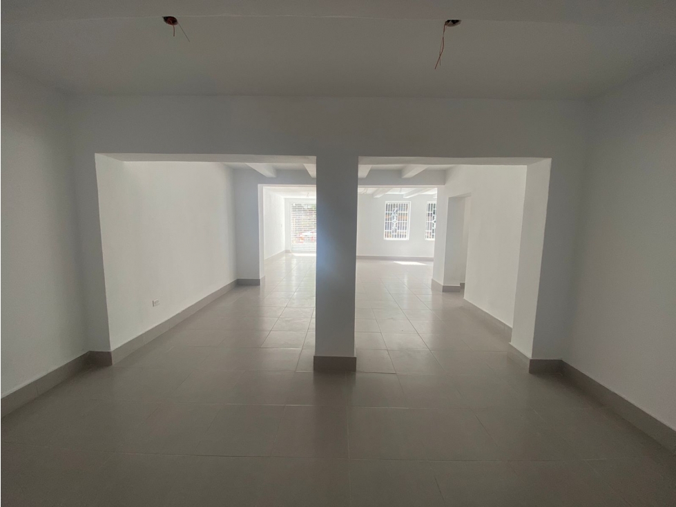 LOCAL / BELLA VISTA / 75M / SOBRE AVENIDA PRINCIPAL / A ESTRENAR — foto 5