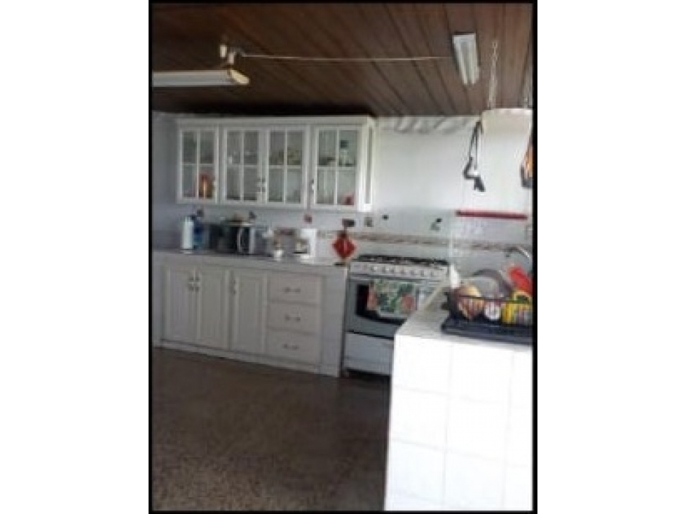 LAS CUMBRES / CIUDAD BOLIVAR / 405M2 / 4 HABITACION / 2 BAÑOS TERRAZA — foto 4